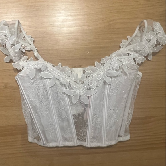 Victoria's Secret Coconut White Unlined Floral Embroidery Corset Top NWT M - Picture 4 of 6